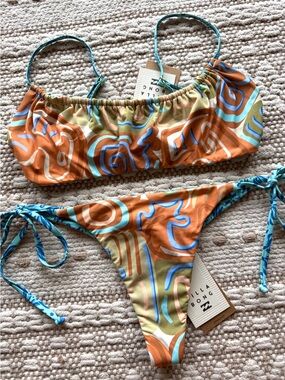🔥🔥BILLABONG - REVERSIBLE LE SURF MILA BRALETTE SIDE TIE MAYA BIKINI SET🔥🔥